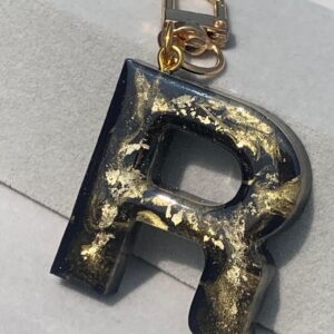 字母滴膠鎖匙扣 – 黑金系列R