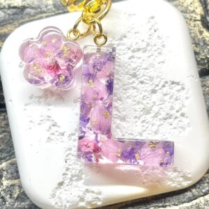 永生花字母滴膠鎖匙扣 - 高貴氣質