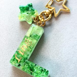 永生花字母滴膠鎖匙扣 -  馬卡龍系列（綠）