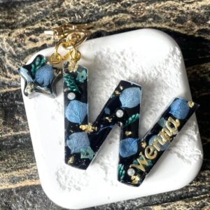 永生花字母滴膠鎖匙扣 - 神袐。深情
