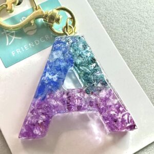 永生花字母滴膠鎖匙扣 -  三色光線